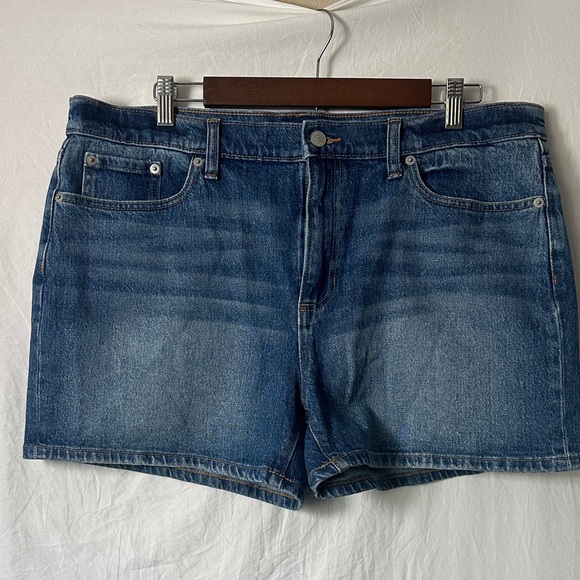 Banana Republic Pants - Banana Republic Dark Blue Jean Shorts